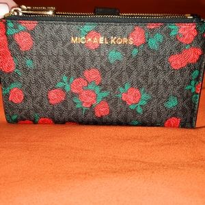 Michael Kors Double Zip Wallet Wristlet